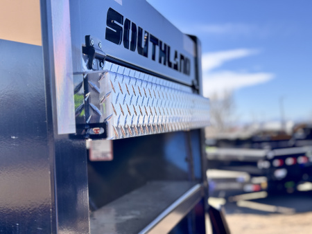 New 2026 Southland Trailers 8.5-32 Engineered beam Gooseneck Deckover W/ Max Ramps 25K GVWR