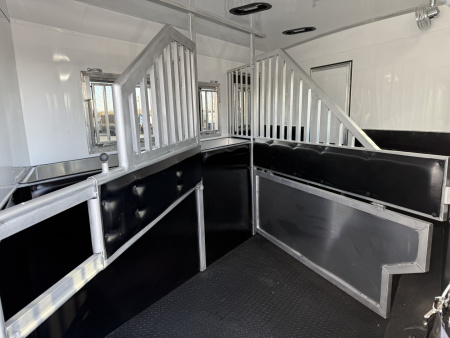 New 2026 Bison Trailers SV8313B.S.R- SIDE LOAD Horse Trailer