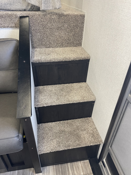 New 2026 Bison Trailers SV8313B.S.R- SIDE LOAD Horse Trailer