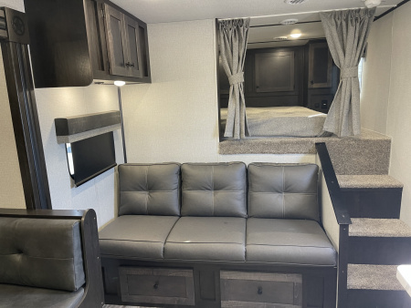 New 2026 Bison Trailers SV8313B.S.R- SIDE LOAD Horse Trailer