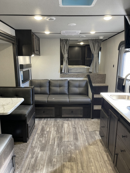 New 2026 Bison Trailers SV8313B.S.R- SIDE LOAD Horse Trailer