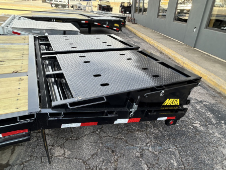 New 2026 Big Tex Trailers 25GN-35D5A-MRBK Gooseneck Bodies