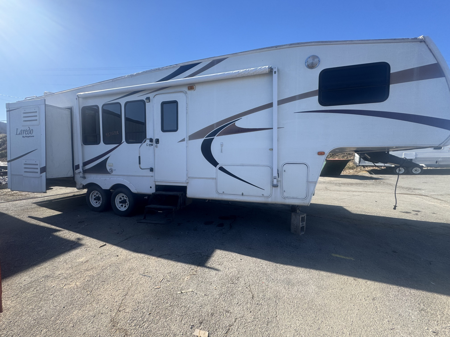 Used 2005 Keystone RV Laredo Fifth Wheel