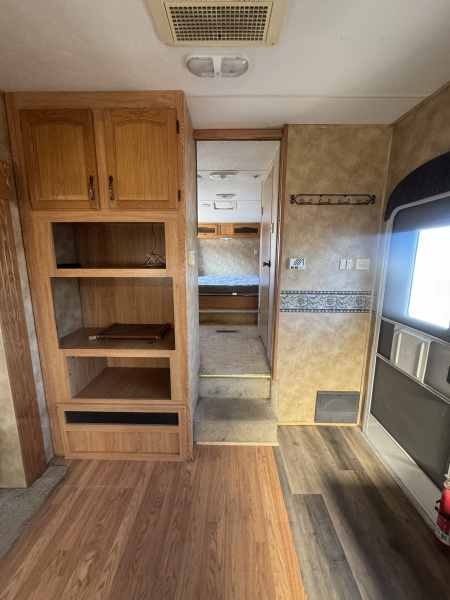Used 2005 Keystone RV Laredo Fifth Wheel
