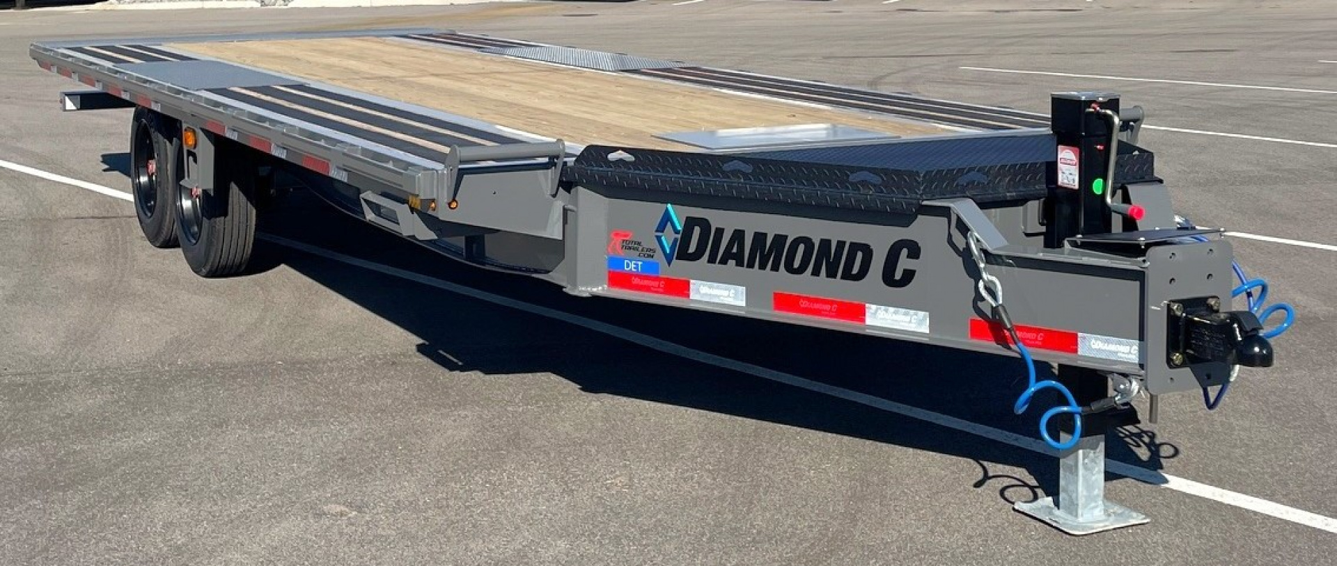 New Diamond C Trailers DET 22' Power Tilt Deck over Trailer 18,000LB, Non Skid Floor, 8K Axles, 17.5" Tires