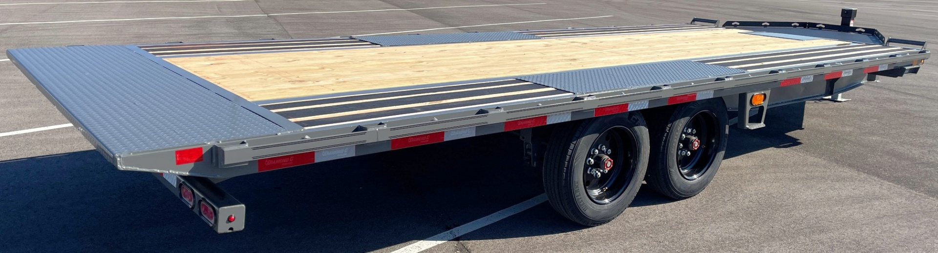 New Diamond C Trailers DET 22' Power Tilt Deck over Trailer 18,000LB, Non Skid Floor, 8K Axles, 17.5" Tires