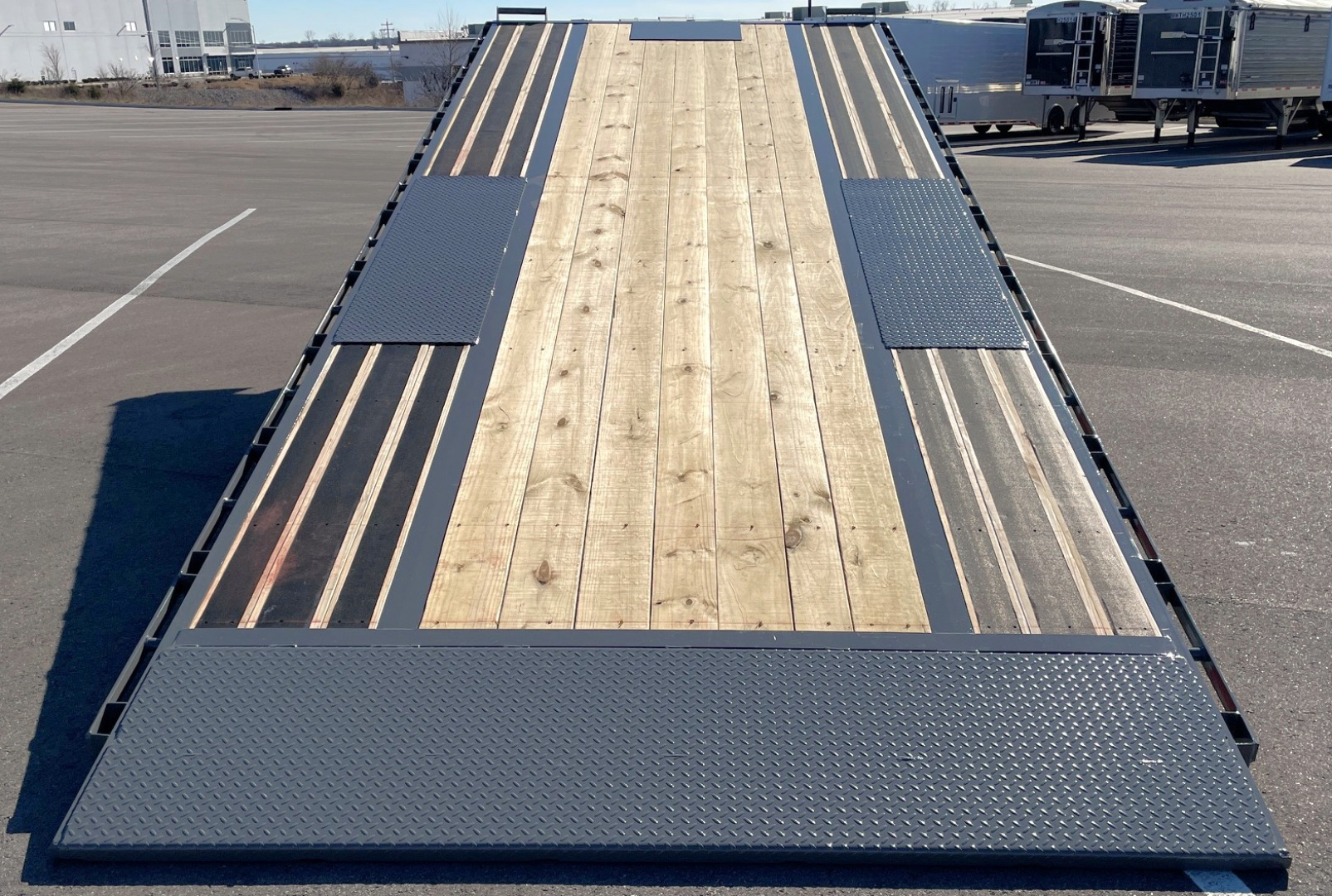 New Diamond C Trailers DET 22' Power Tilt Deck over Trailer 18,000LB, Non Skid Floor, 8K Axles, 17.5" Tires
