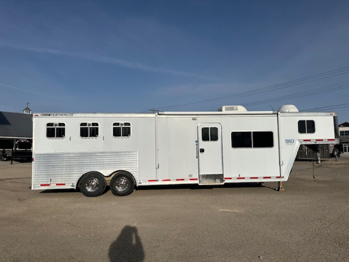 Used 2002 Featherlite 3 Horse Living Quarter