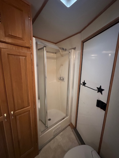 Used 2002 Featherlite 3 Horse Living Quarter