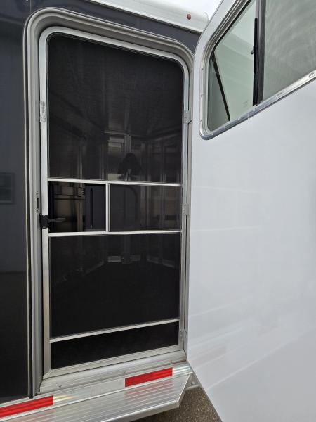 New 2026 Exiss Trailers 2H 7200 BP Horse Trailer