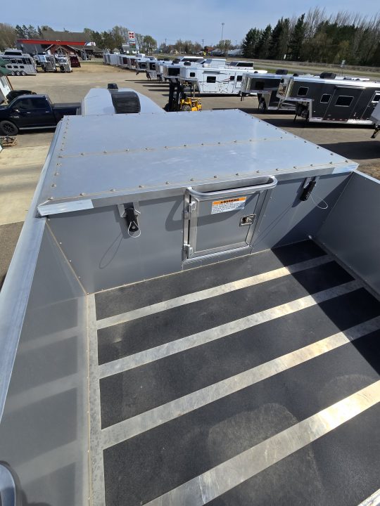 New 2025 Platinum Coach 3H Outlaw Conversion Horse Trailer