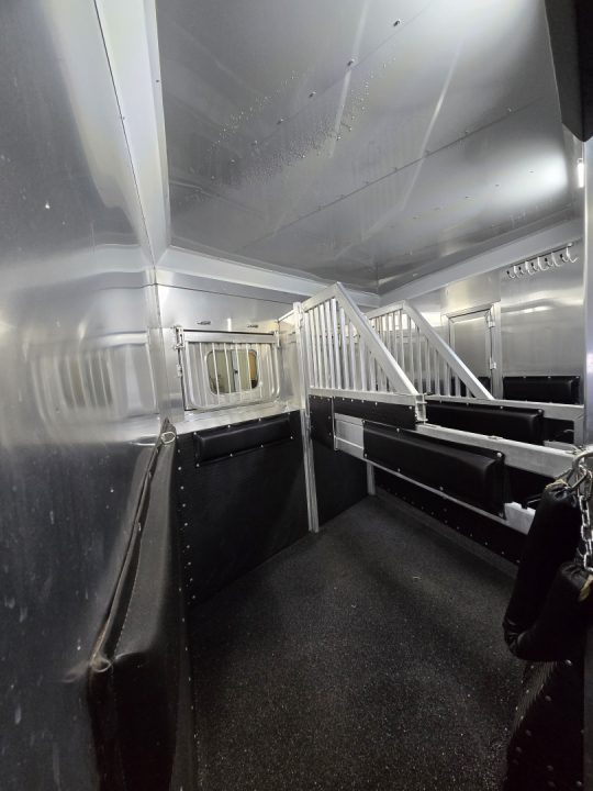 New 2025 Platinum Coach 3H Outlaw Conversion Horse Trailer