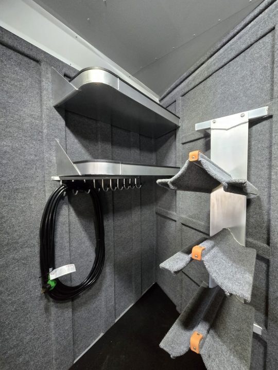 New 2025 Platinum Coach 3H Outlaw Conversion Horse Trailer