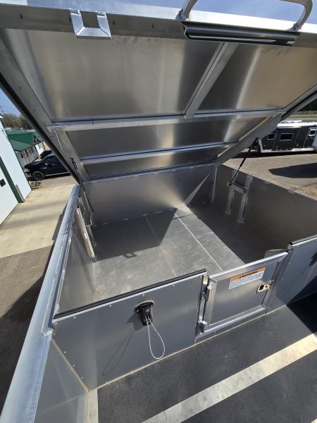 New 2025 Platinum Coach 3H Outlaw Conversion Horse Trailer
