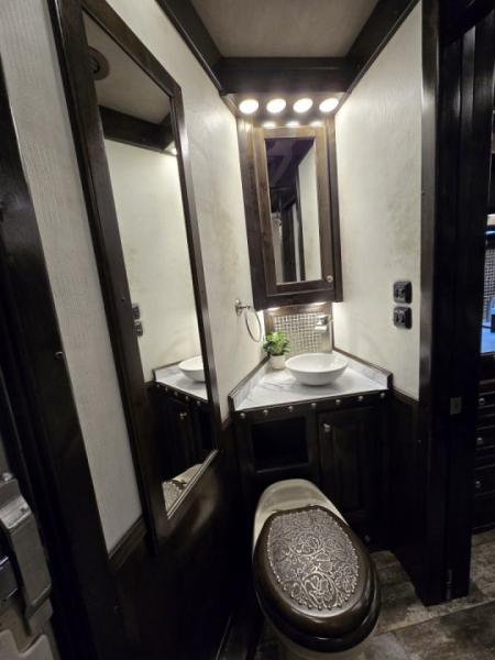 New 2025 Platinum Coach 3H Outlaw Conversion Horse Trailer