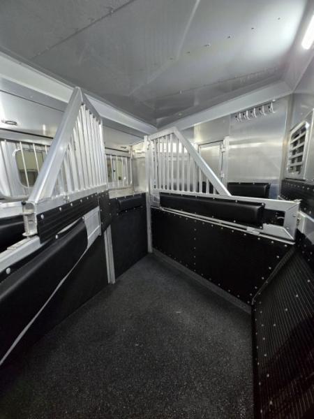 New 2025 Platinum Coach 3H Outlaw Conversion Horse Trailer