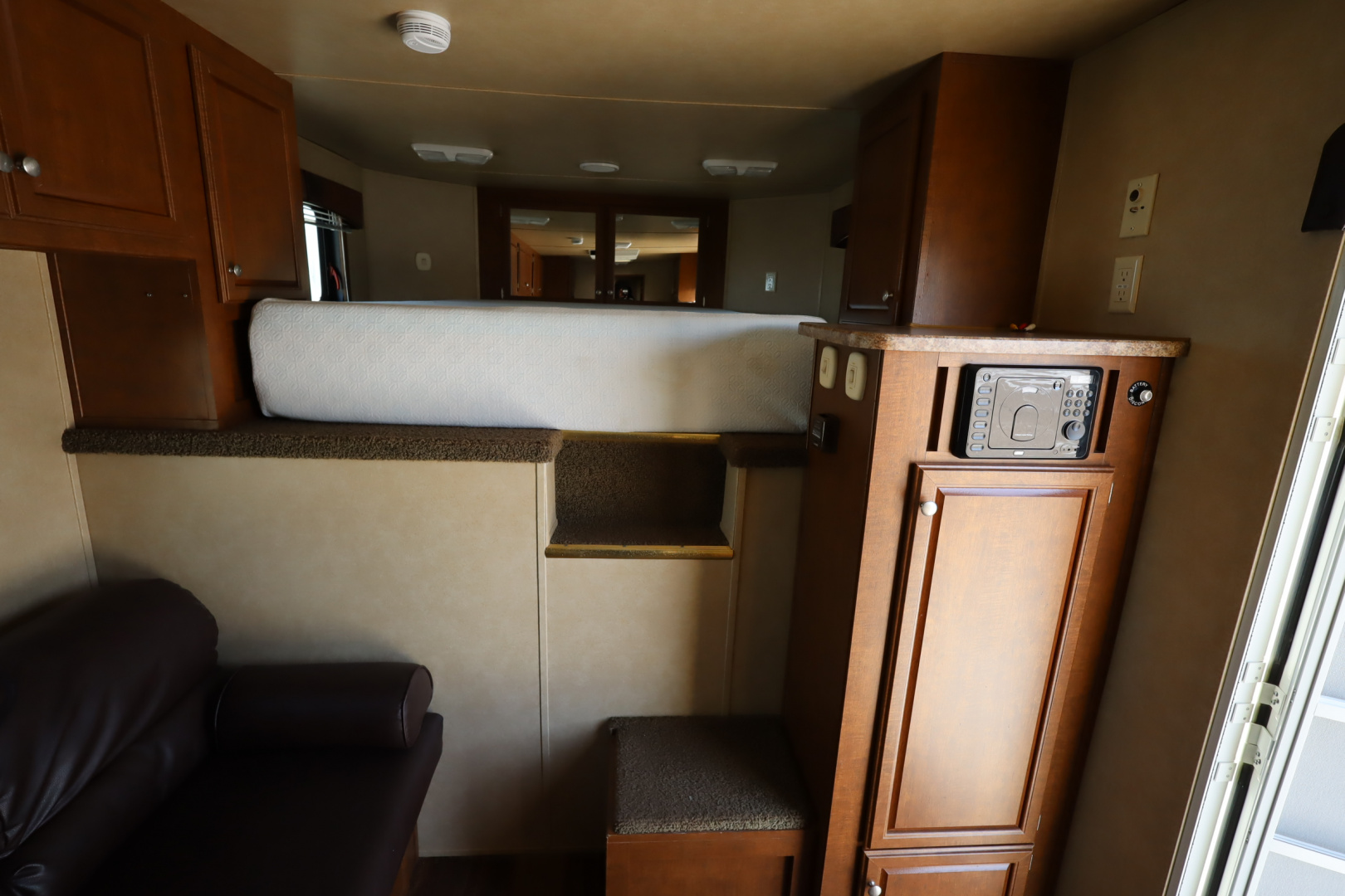 Used 2014 Bison Trailers 4Horse LQ Horse Trailer