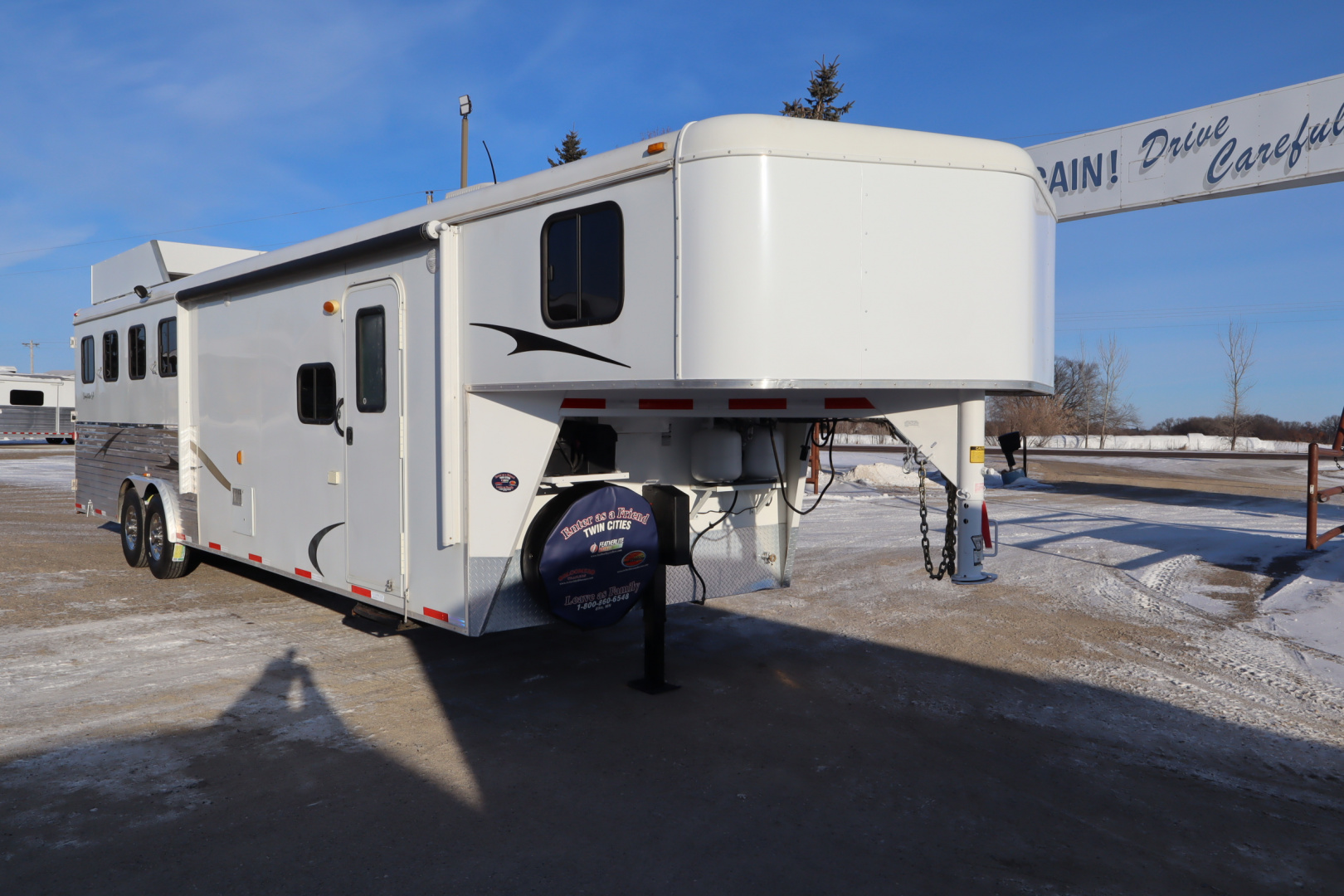 Used 2014 Bison Trailers 4Horse LQ Horse Trailer