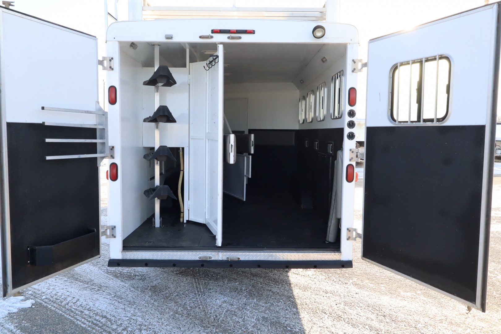Used 2014 Bison Trailers 4Horse LQ Horse Trailer