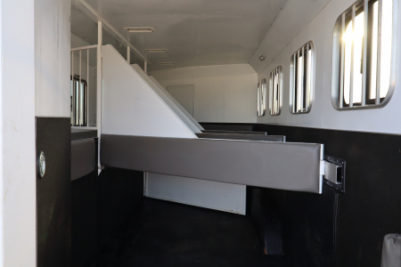 Used 2014 Bison Trailers 4Horse LQ Horse Trailer