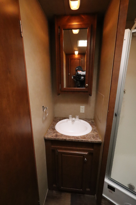 Used 2014 Bison Trailers 4Horse LQ Horse Trailer