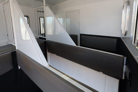 Used 2014 Bison Trailers 4Horse LQ Horse Trailer