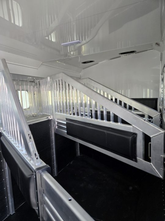 New 2026 Elite Trailers 4H Outlaw Conversion Horse Trailer