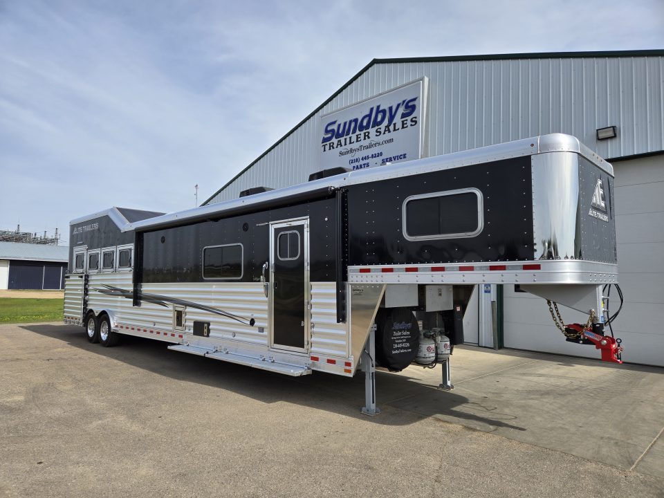 New 2026 Elite Trailers 4H Outlaw Conversion Horse Trailer