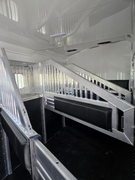 New 2026 Elite Trailers 4H Outlaw Conversion Horse Trailer