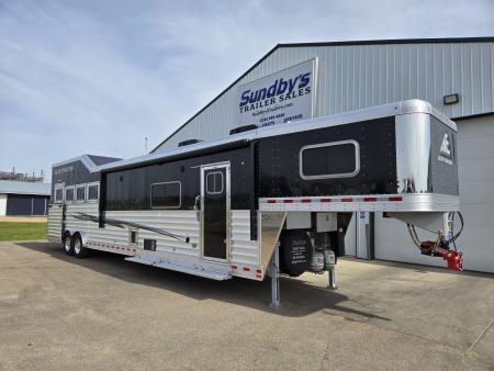 New 2026 Elite Trailers 4H Outlaw Conversion Horse Trailer