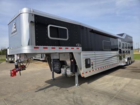 New 2026 Elite Trailers 4H Outlaw Conversion Horse Trailer