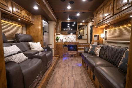 New 2026 Elite Trailers 4H Outlaw Conversion Horse Trailer