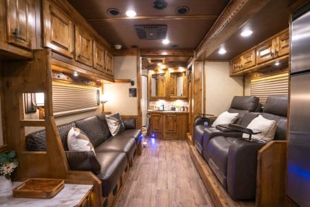 New 2026 Elite Trailers 4H Outlaw Conversion Horse Trailer