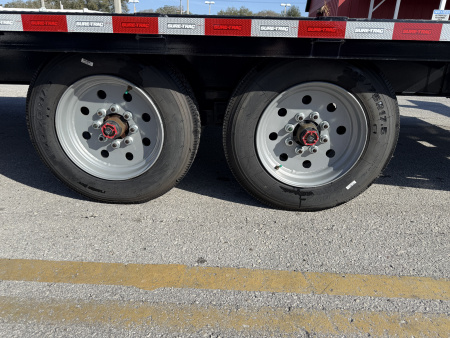 New 2025 Sure-Trac 8.5x20+5 HD LP Beavertail 17.6K Deckover Trailer