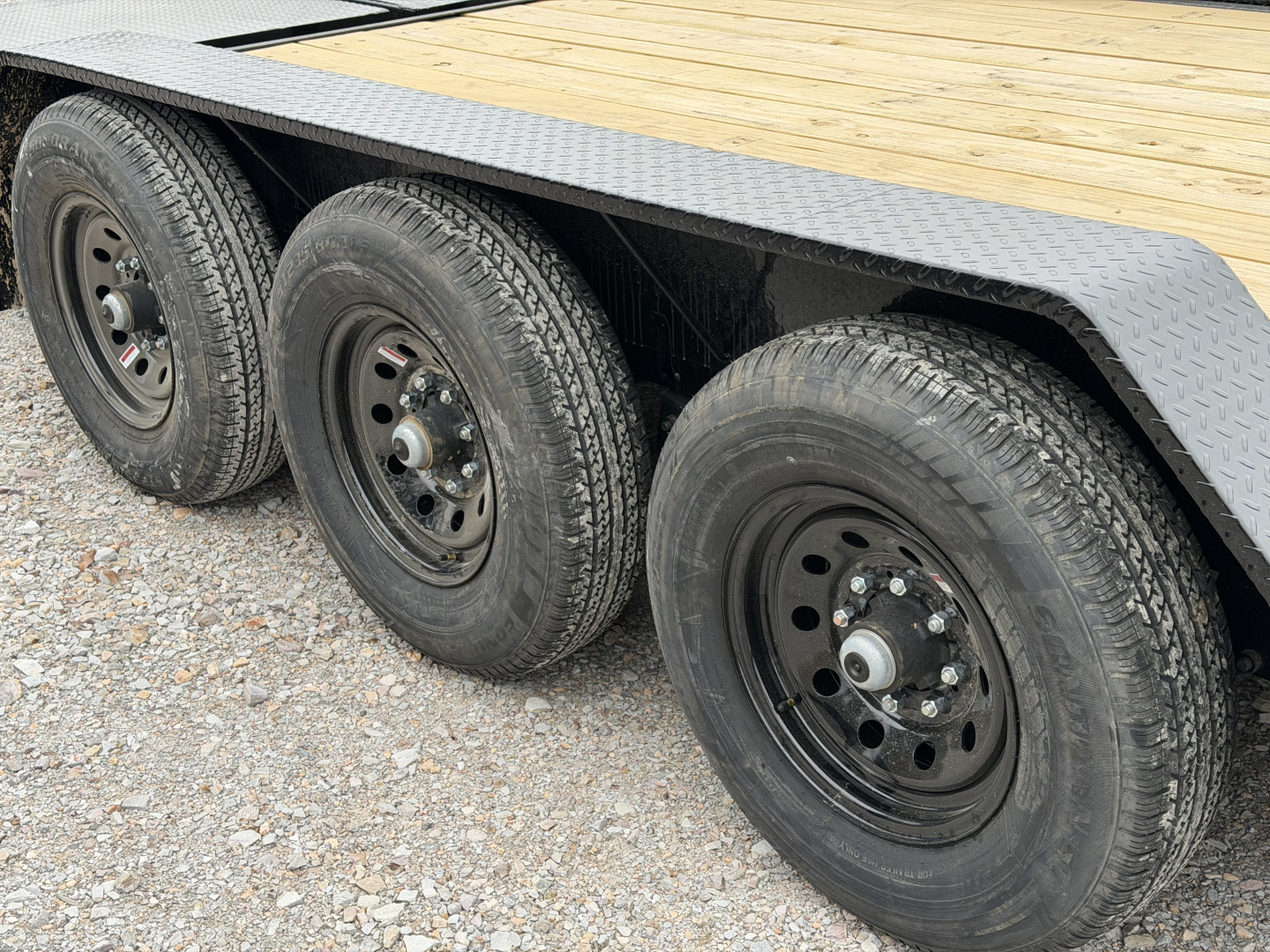 New 2026 Load Trail CH 83X22' Equipment Trailer TRIPLE AXLE MAX RAMPS 21K GVWR