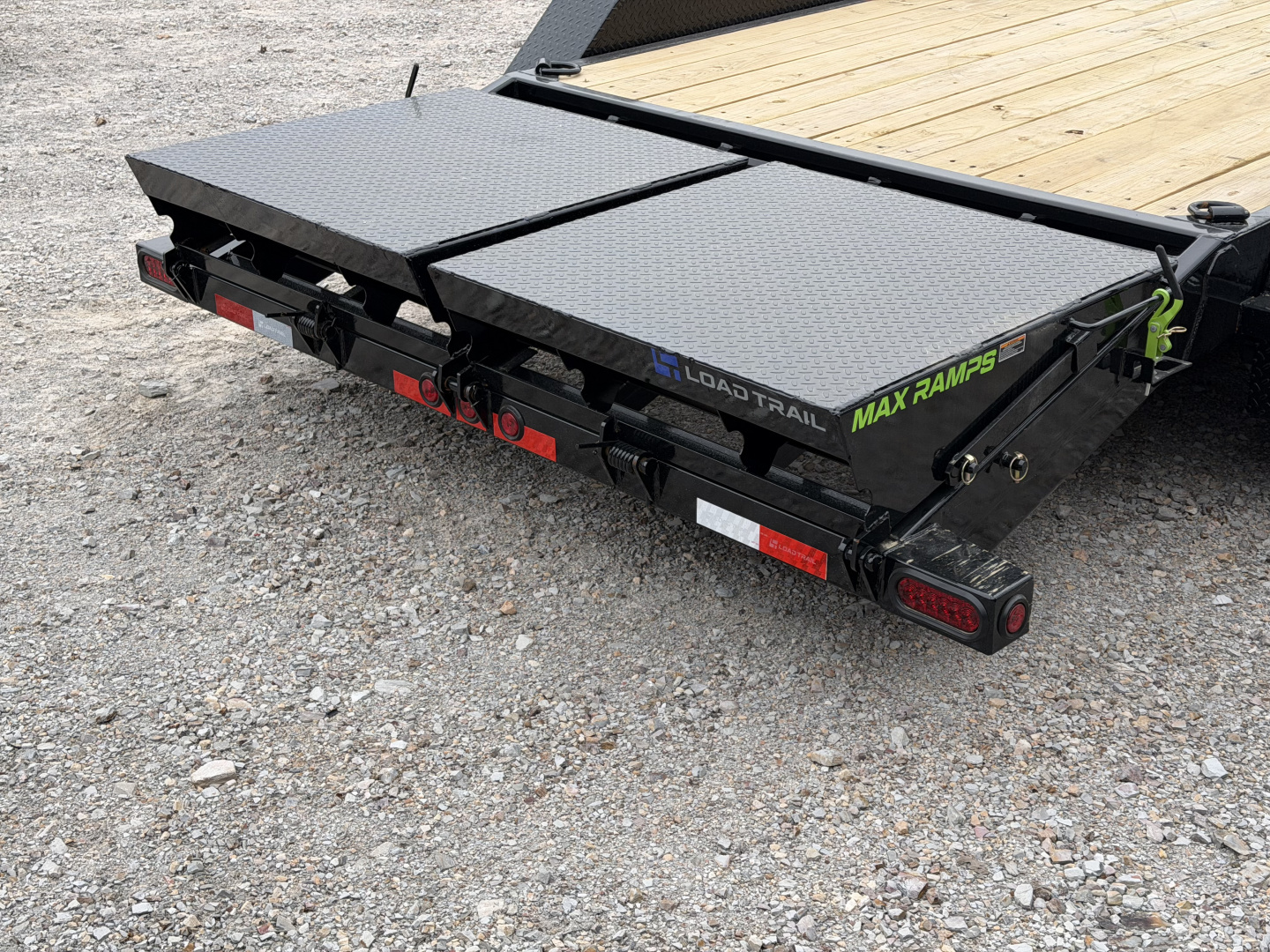 New 2026 Load Trail CH 83X22' Equipment Trailer TRIPLE AXLE MAX RAMPS 21K GVWR