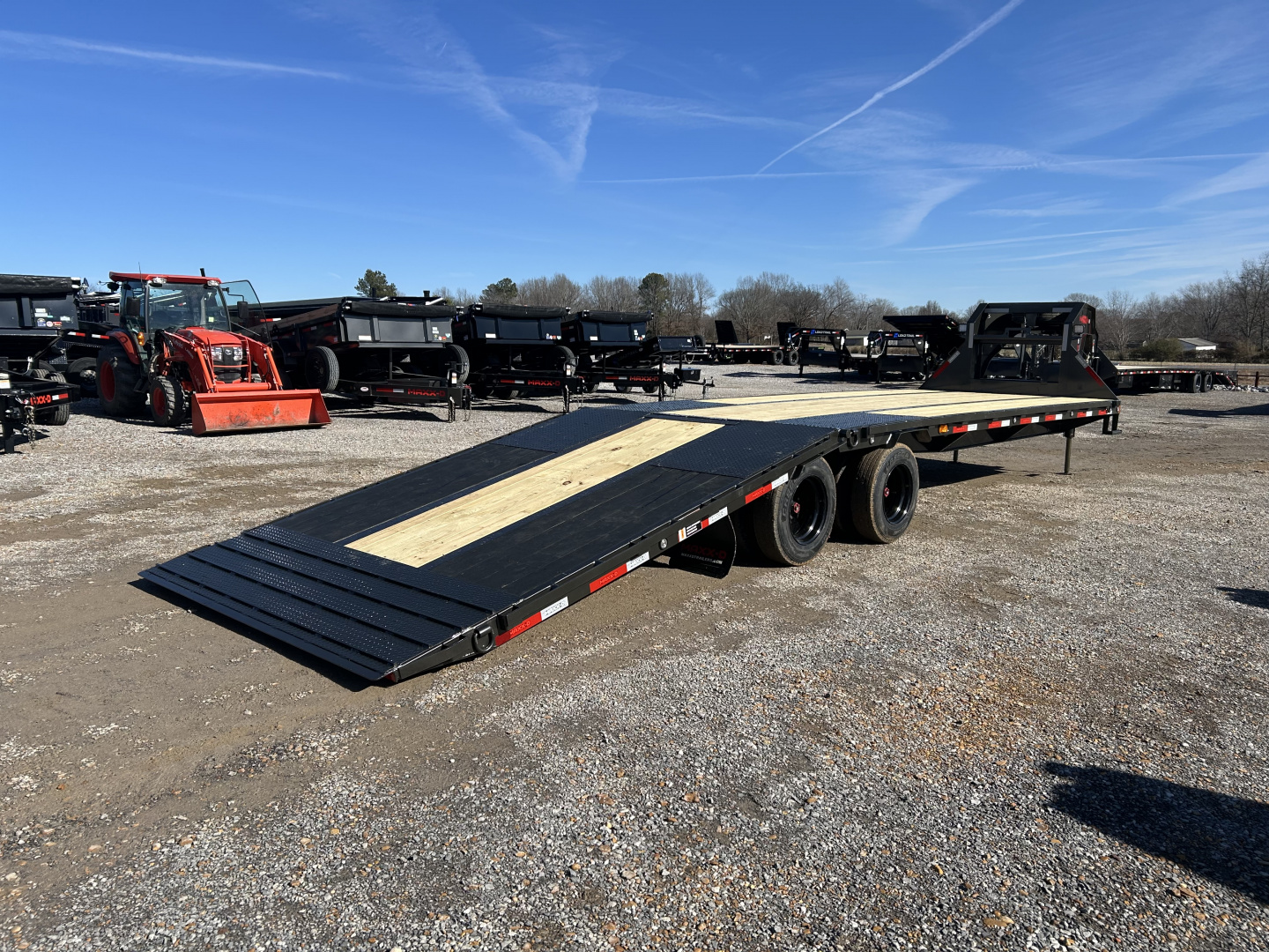 New 2026 MAXXD Gooseneck Trailer | 32' x 102' 30K GVWR