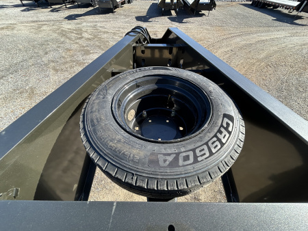 New 2026 MAXXD Gooseneck Trailer | 32' x 102' 30K GVWR