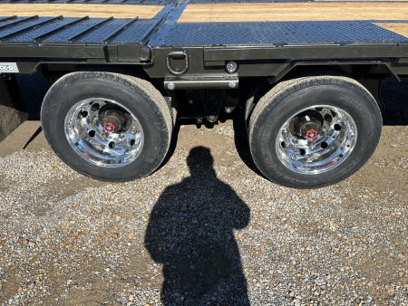 New 2026 MAXXD Gooseneck Trailer | 32' x 102' 30K GVWR