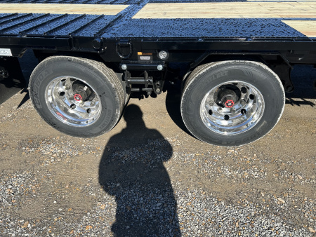 New 2026 MAXXD Gooseneck Trailer | 34' x 102' 30K GVWR