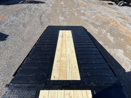 New 2026 MAXXD Gooseneck Trailer | 34' x 102' 30K GVWR