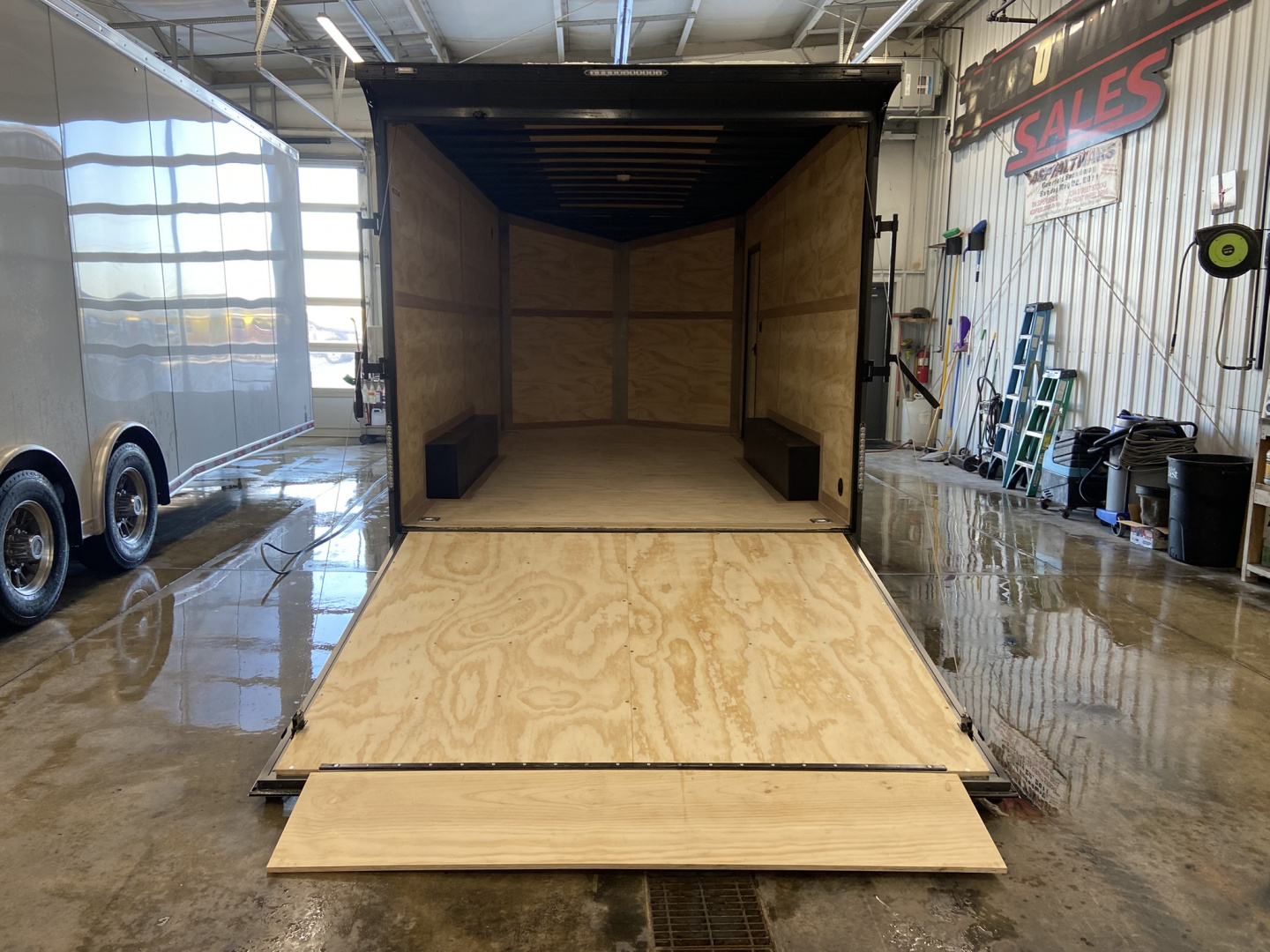 New United Trailers UJ Cargo Enclosed Trailer 16'