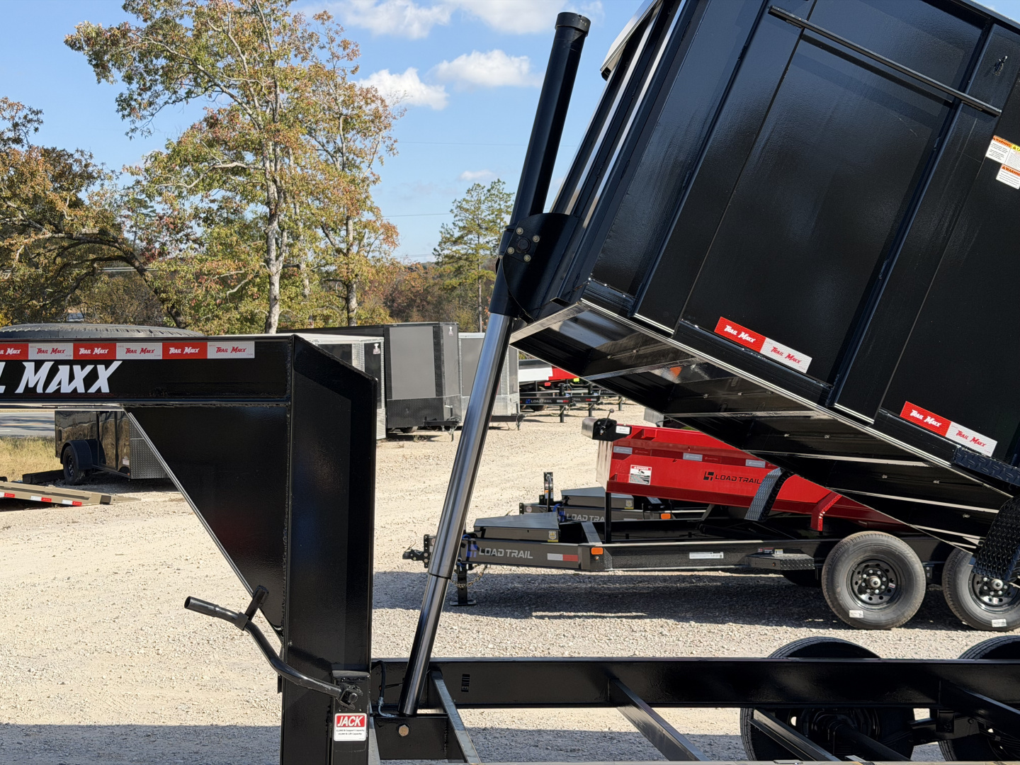 New 2025 TrailMaxx Trailers 83X14 HIGH SIDE Telescopic 14K GVWR GOOSENECK Dump Trailer