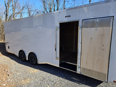 New 8.5 X 24 Homesteader Intrepid HD V-Nose Enclosed Cargo Trailer, 10k GVWR ****White w/.080 PolyCor Side Panels, Spread Axles, Rear Spoiler w/Lights