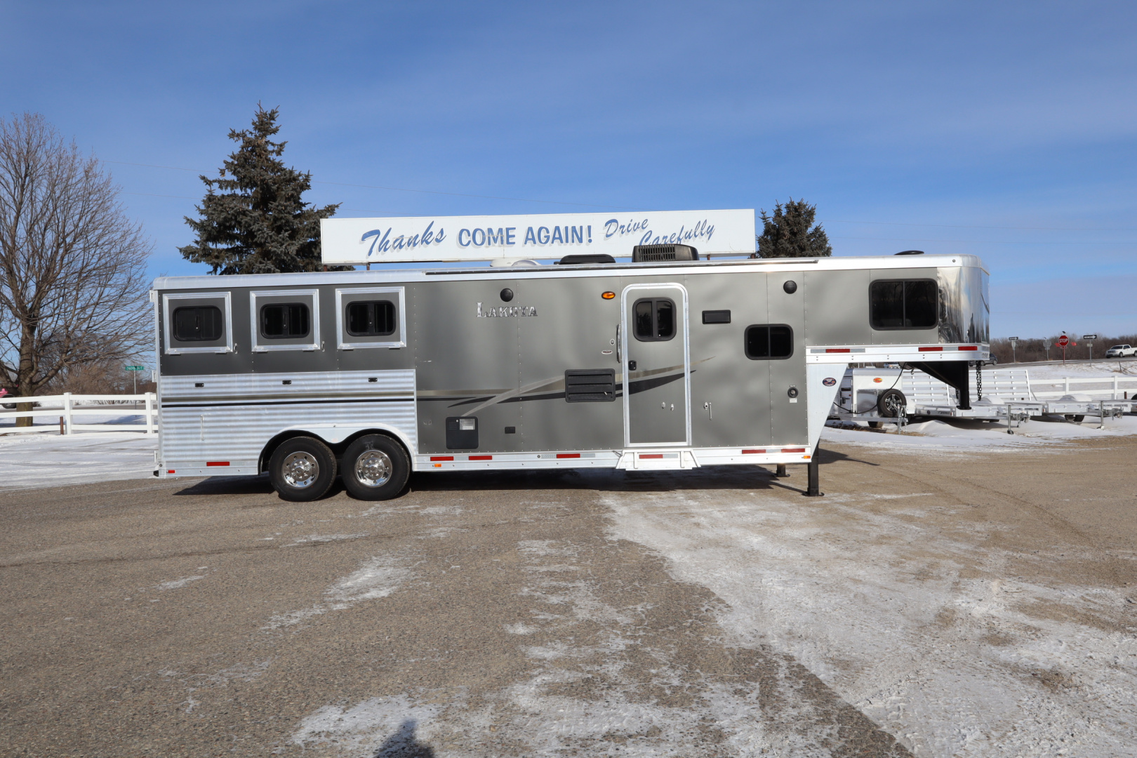 Used 2014 Lakota 3 Horse LQ Slide-out Horse Trailer