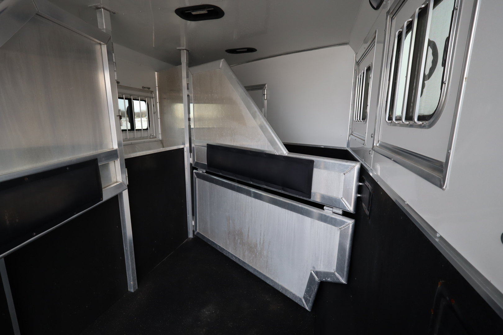 Used 2014 Lakota 3 Horse LQ Slide-out Horse Trailer
