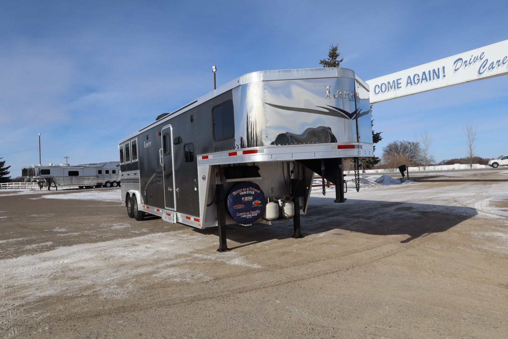 Used 2014 Lakota 3 Horse LQ Slide-out Horse Trailer