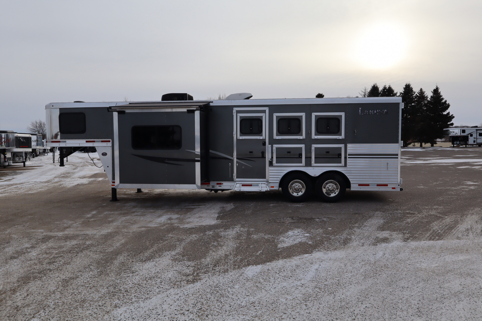 Used 2014 Lakota 3 Horse LQ Slide-out Horse Trailer