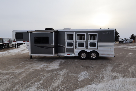 Used 2014 Lakota 3 Horse LQ Slide-out Horse Trailer