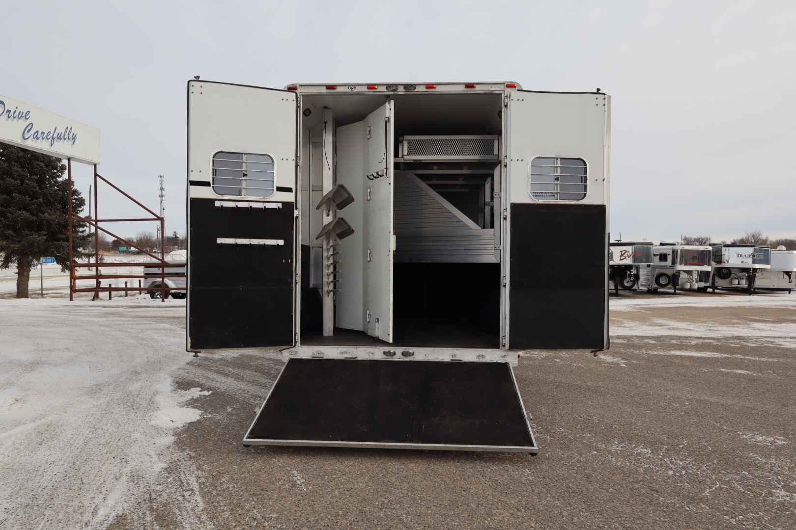 Used 1997 Sooner 4 Horse LQ Horse Trailer